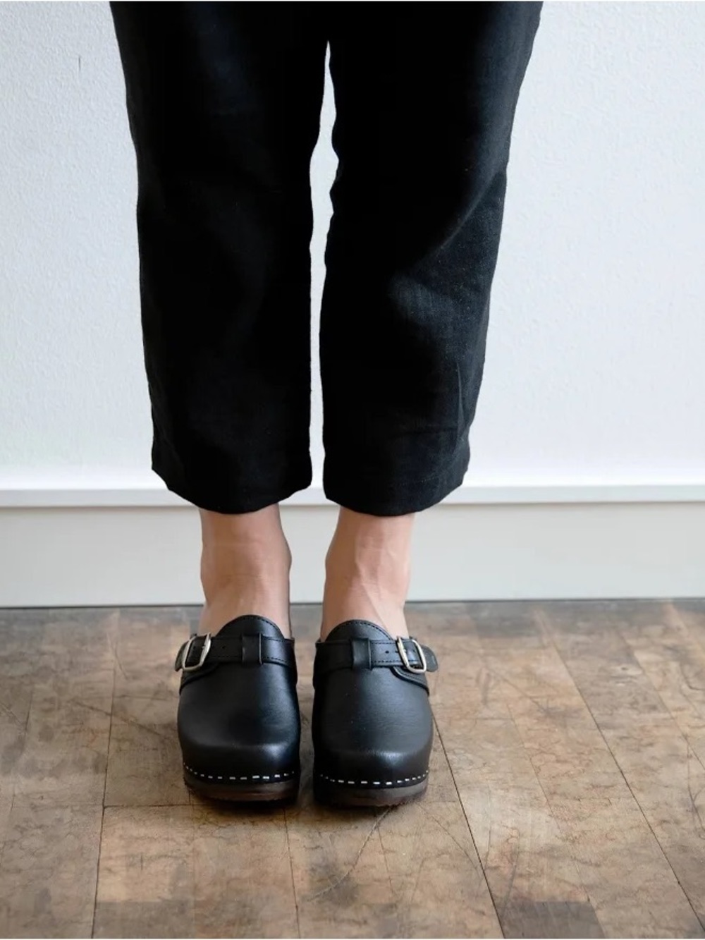 Sand greens New Black Leather Mule Clogs with Buckle